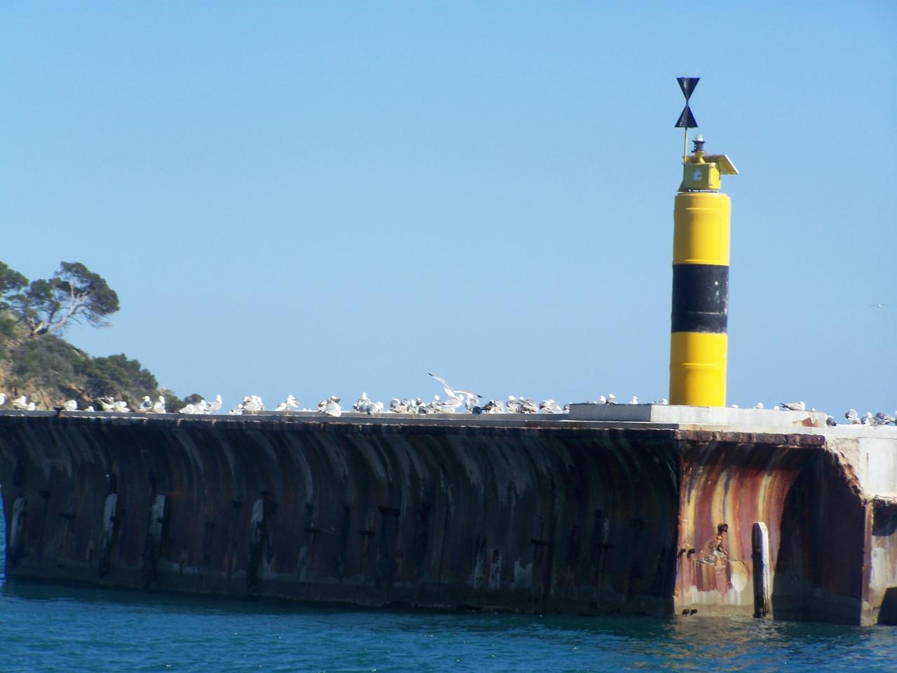 Le ponton cible devant LEOUBE