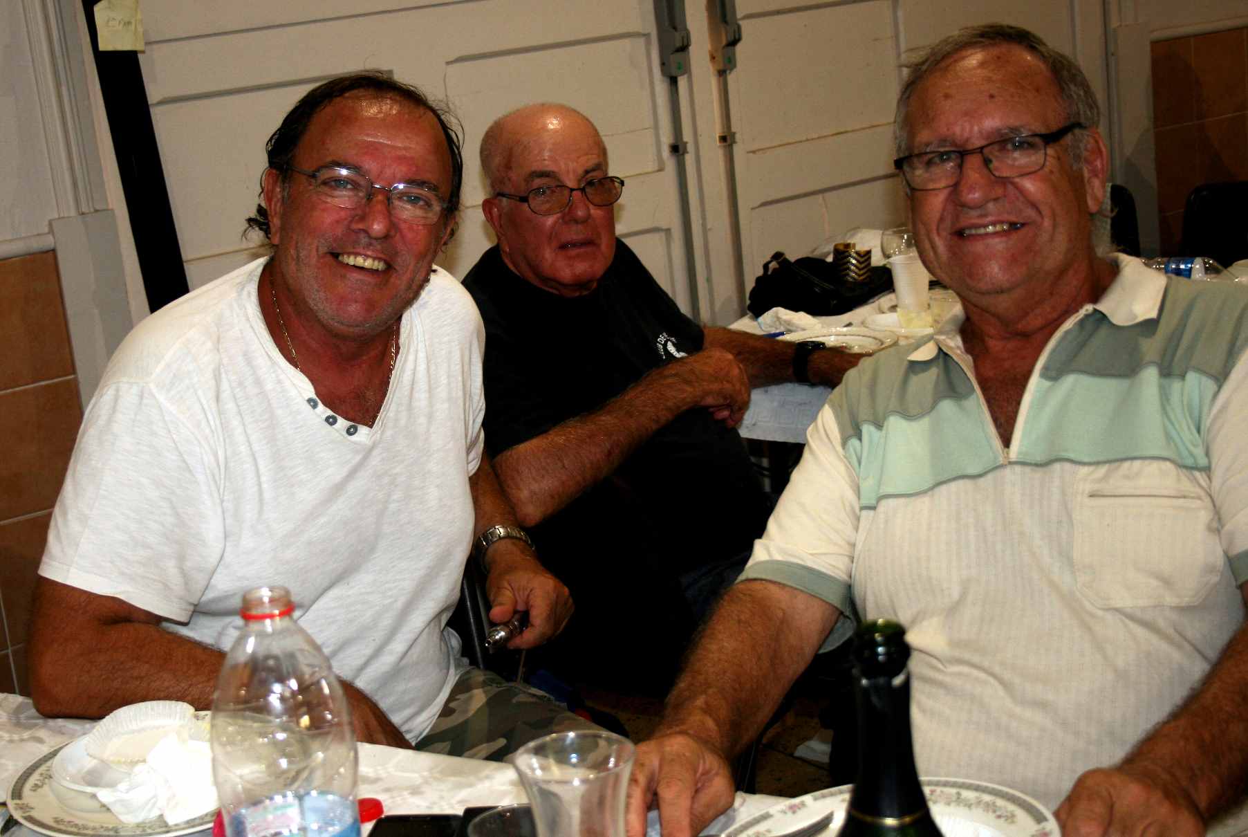 41 Le repas- Armando, son frère et Joseph