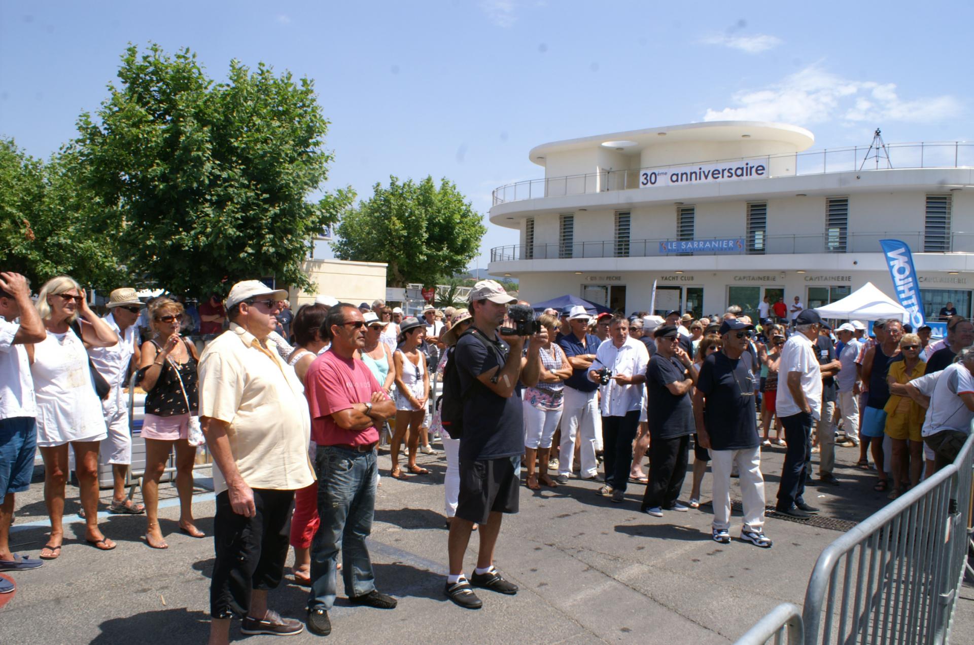 La foule des londais sur la place gras 2