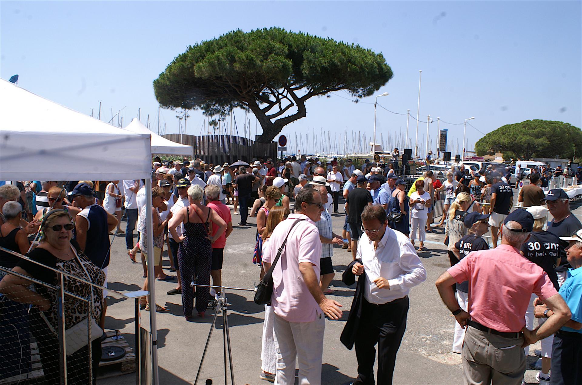 La foule des londais sur la place gras
