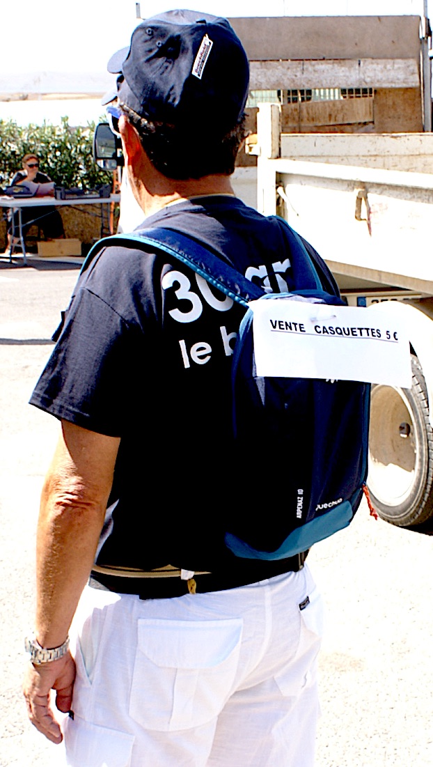 Notre marchand de casquettes 2