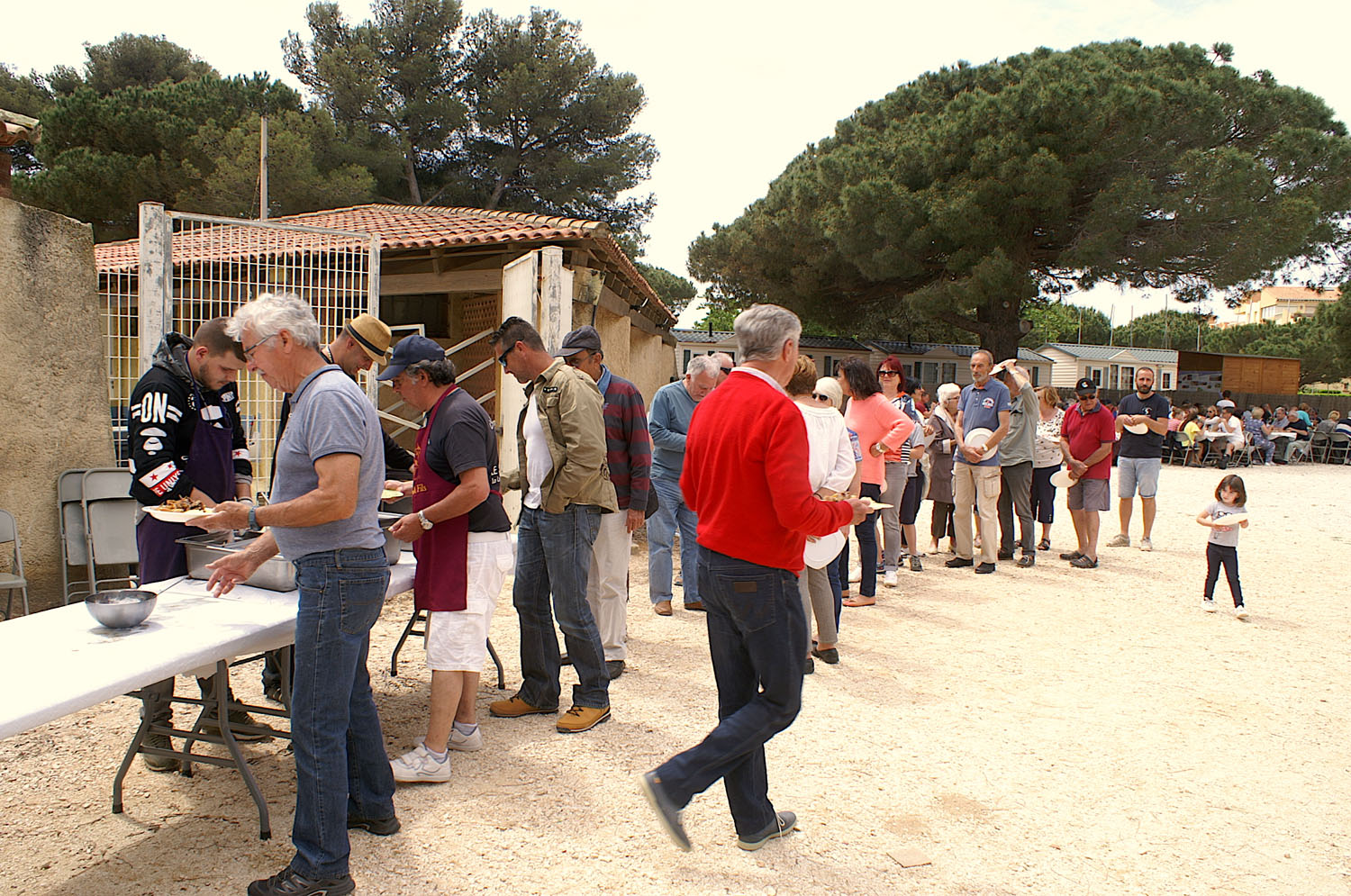 Le méchoui - la queue au service 3